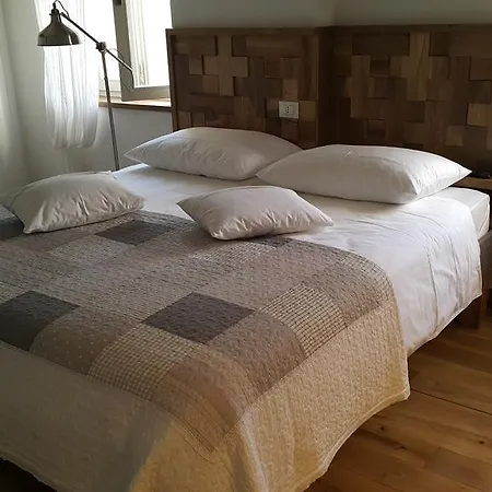 Koralj شقة سبليت